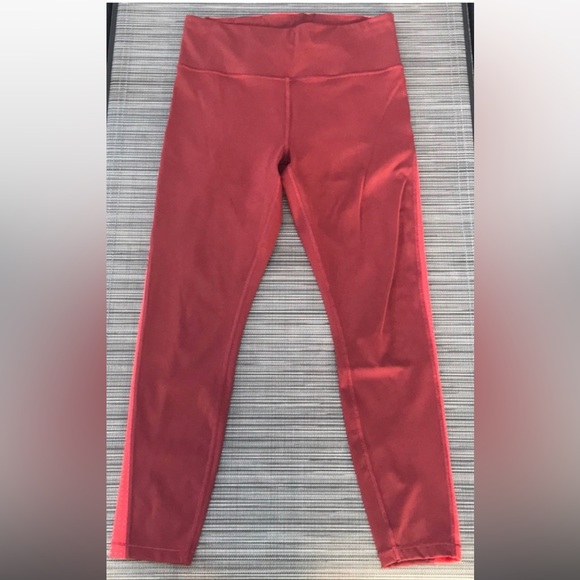 ⭐️Athleta Ultimate Stash Pocket Colorblock Laser Cut 7/8 Tight Legging Sz Small - Picture 3 of 9